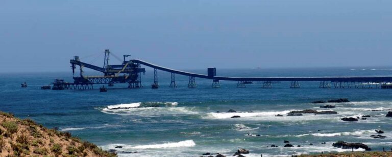 Antofagasta Minerals pone en marcha la primera desaladora de la zona central
