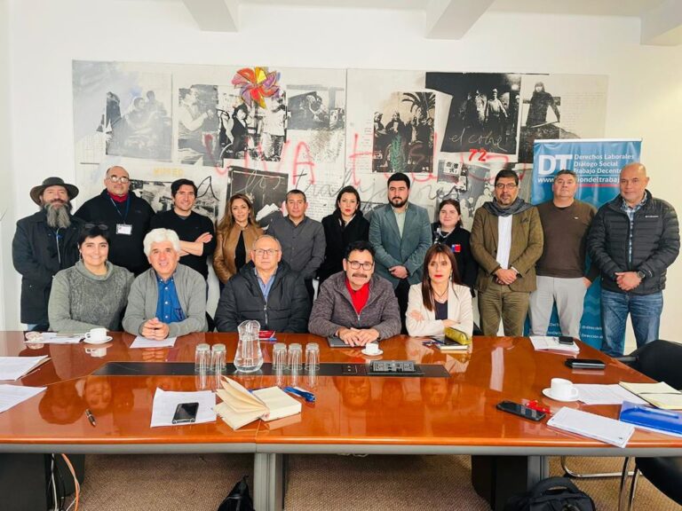 Reunión de Trabajadores Mineros en la Dirección del Trabajo aborda Reformas Laborales y Comités Paritarios
