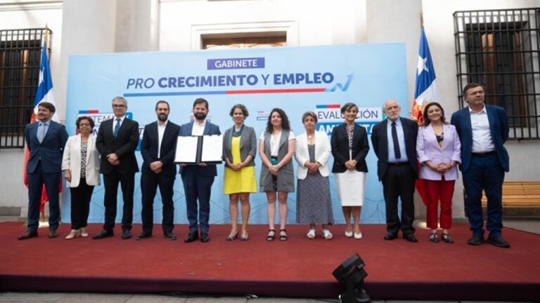 Presidente Boric impulsa reformas para agilizar inversiones con nuevos proyectos de ley
