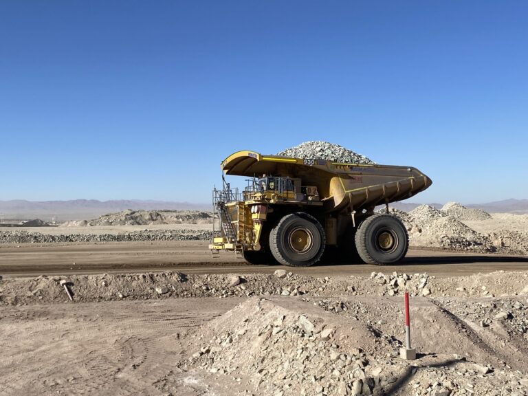 INE destaca contribución de la minería al índice de producción industrial de marzo