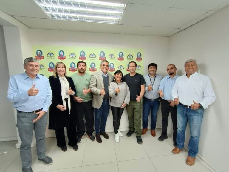 Sindicatos de Fesumin de la Región de Atacama se reúnen para dar la bienvenida a los dirigentes de Manto Verde