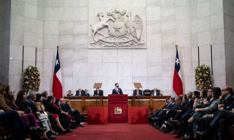Presidente Boric defiende rol estatal en el litio y destaca avances fiscales en Cuenta Pública 2025