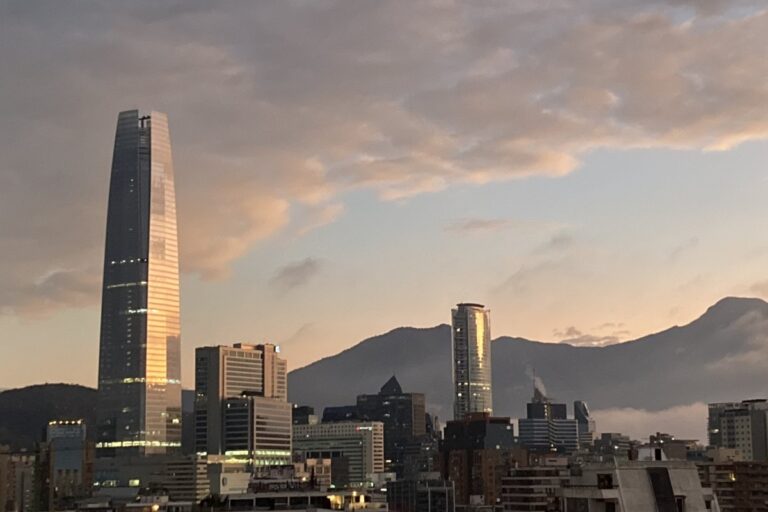 Economía chilena en febrero: Imacec cayó 0,3 por ciento y se ubicó bajo las expectativas