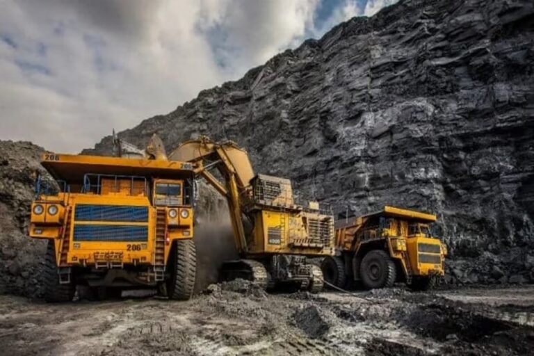 Peor de lo esperado: Imacec de abril cayó 1,2% arrastrado por una fuerte contracción de la actividad minera