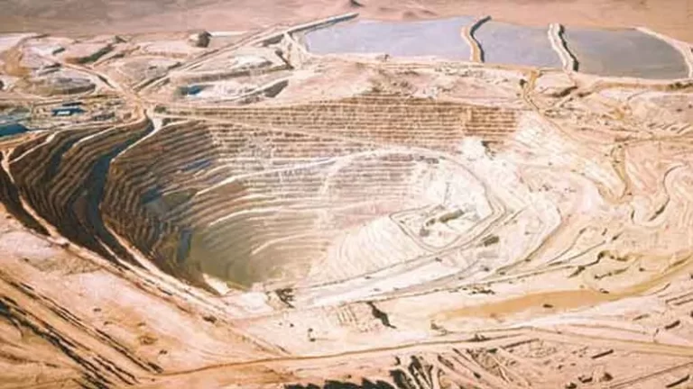 Tribunal Ambiental acogió a trámite reclamación contra la aprobación de polémico proyecto minero