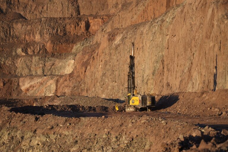 Anglo American mantiene su proyección anual de cobre tras resultados del segundo trimestre